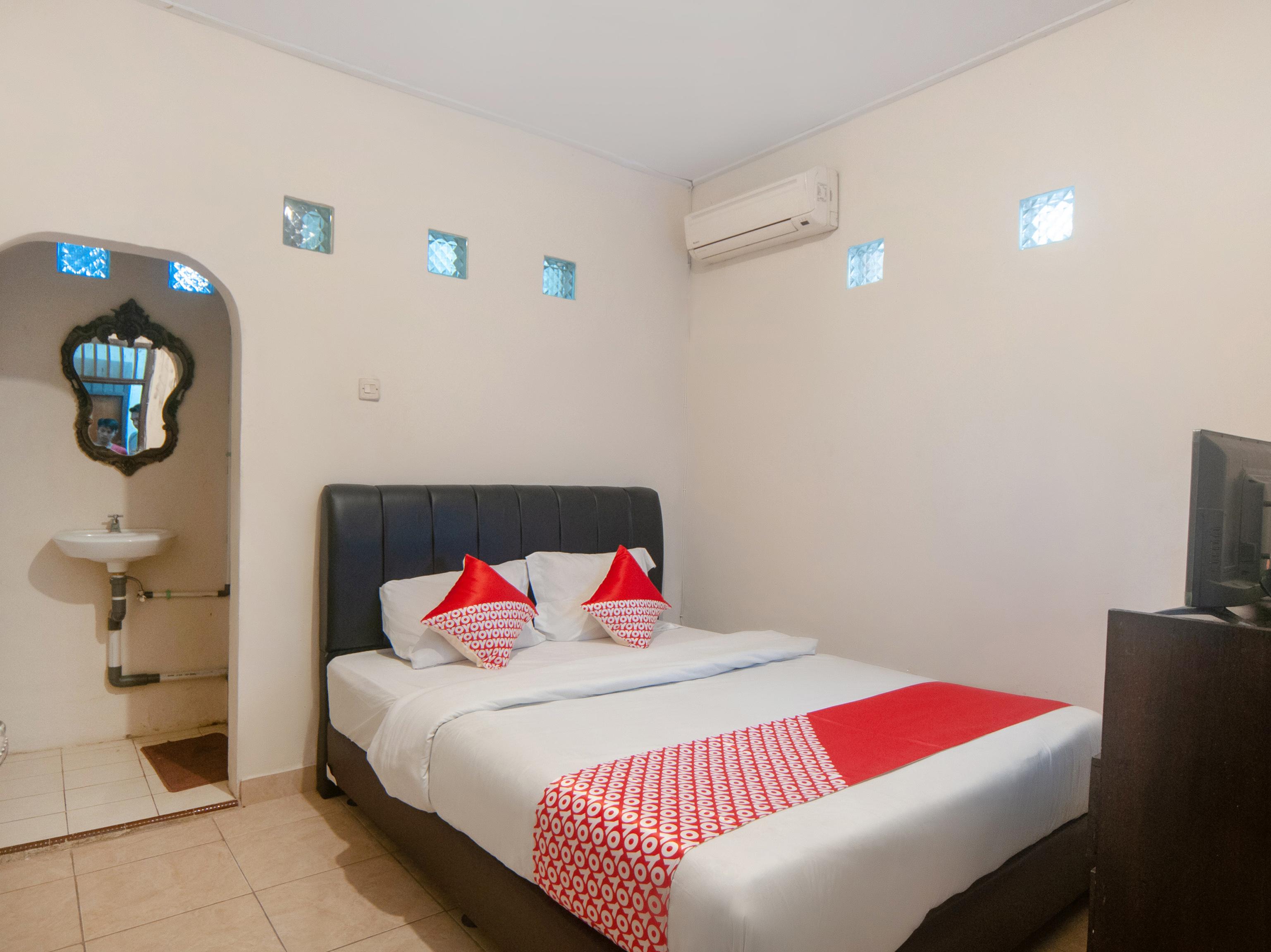 Oyo 2256 Danysa Guesthouse Jakarta Luaran gambar