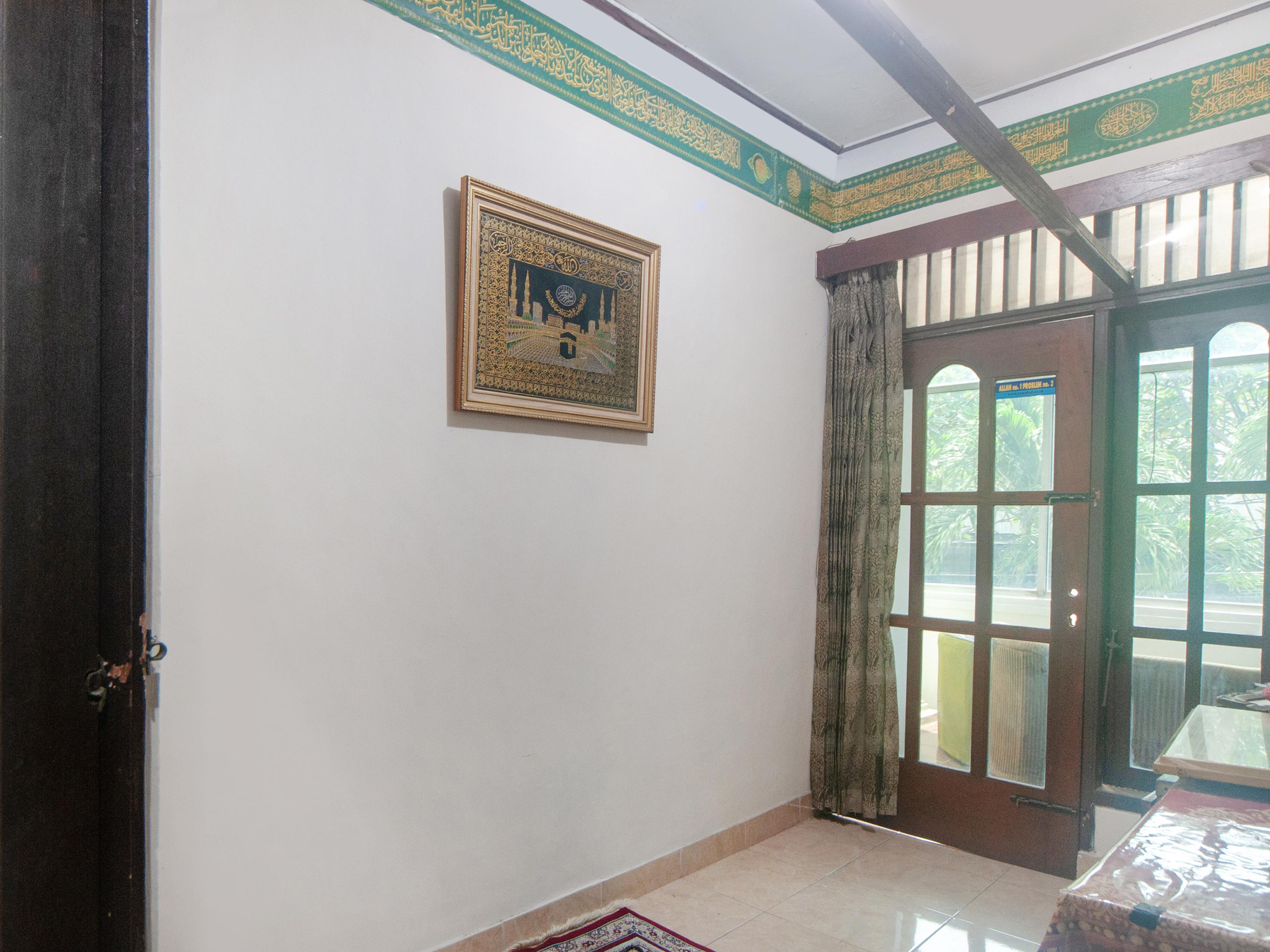 Oyo 2256 Danysa Guesthouse Jakarta Luaran gambar