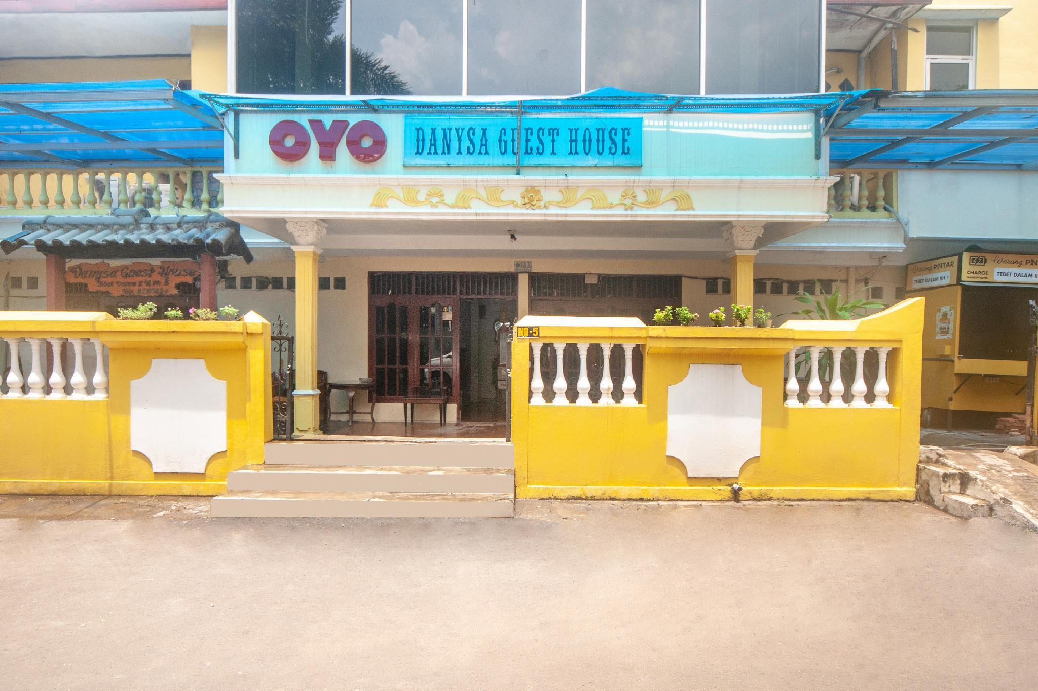 Oyo 2256 Danysa Guesthouse Jakarta Luaran gambar